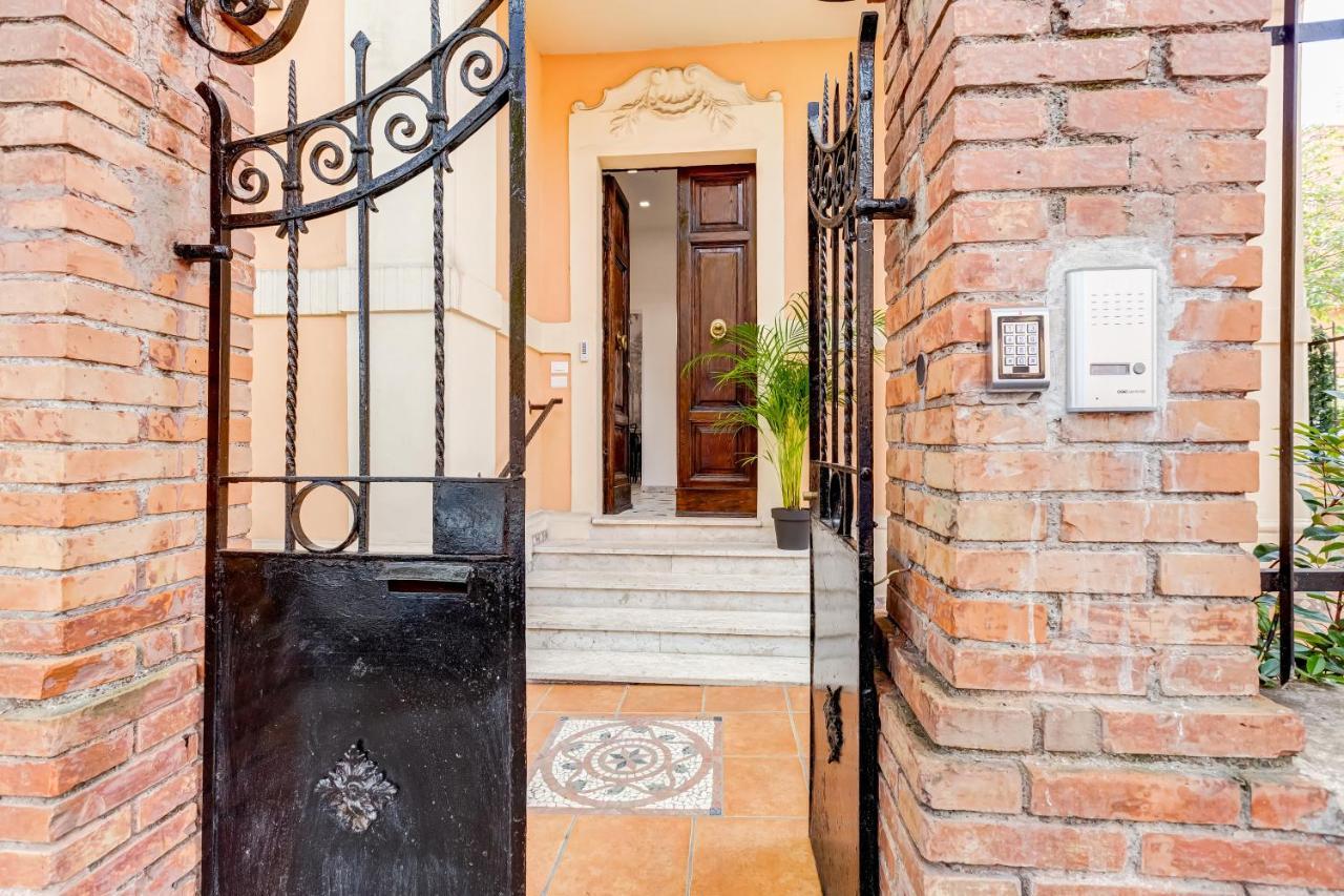 Villa Chiara - A New Luxury Star Is Born In Rome! Rom