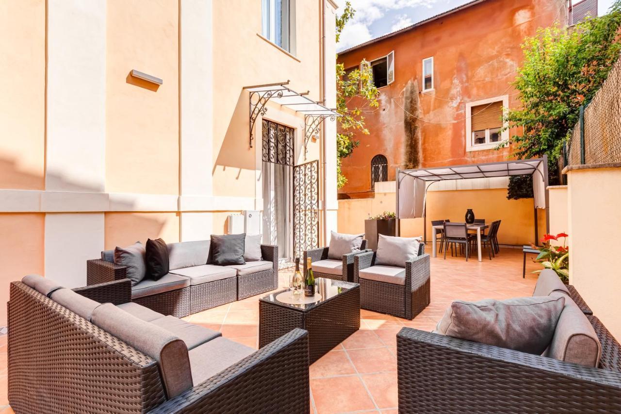 Chiara - A New Luxury Star Is Born In Rome! * Rom